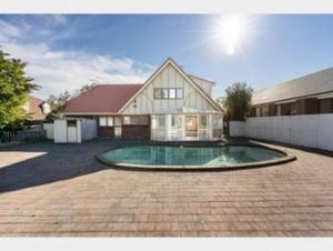4 BR, 1008 ft² – Residential House For Sale In Auckland City, Auckland